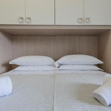 Ferienwohnung Residenza Eres Eur Rom Exterior foto