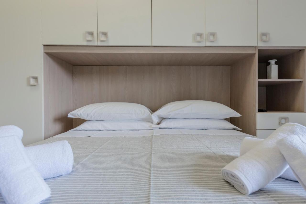Ferienwohnung Residenza Eres Eur Rom Exterior foto